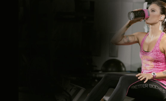 ¿Qué es mejor tomar durante el entrenamiento: los BCAA o Proteínas?